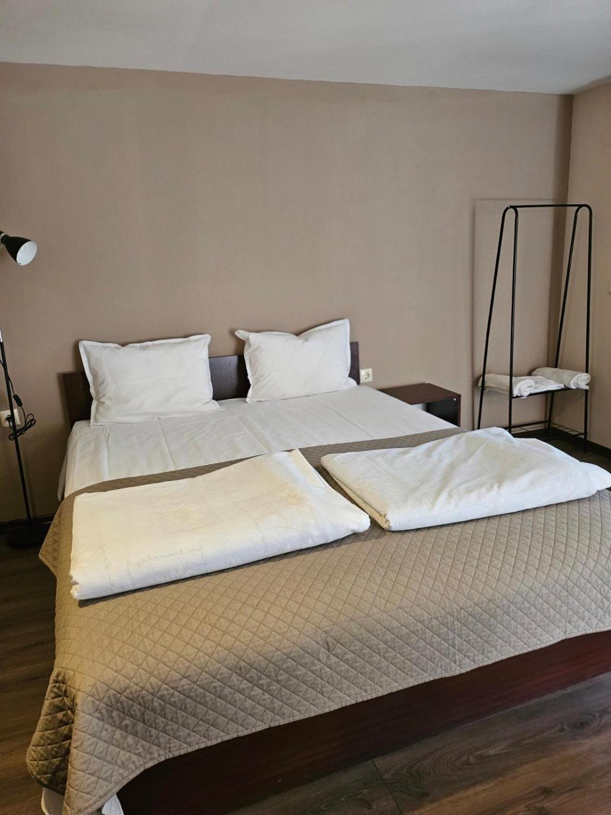 Orehite-Family Hotel ,Food & Pool Bozhichen 外观 照片