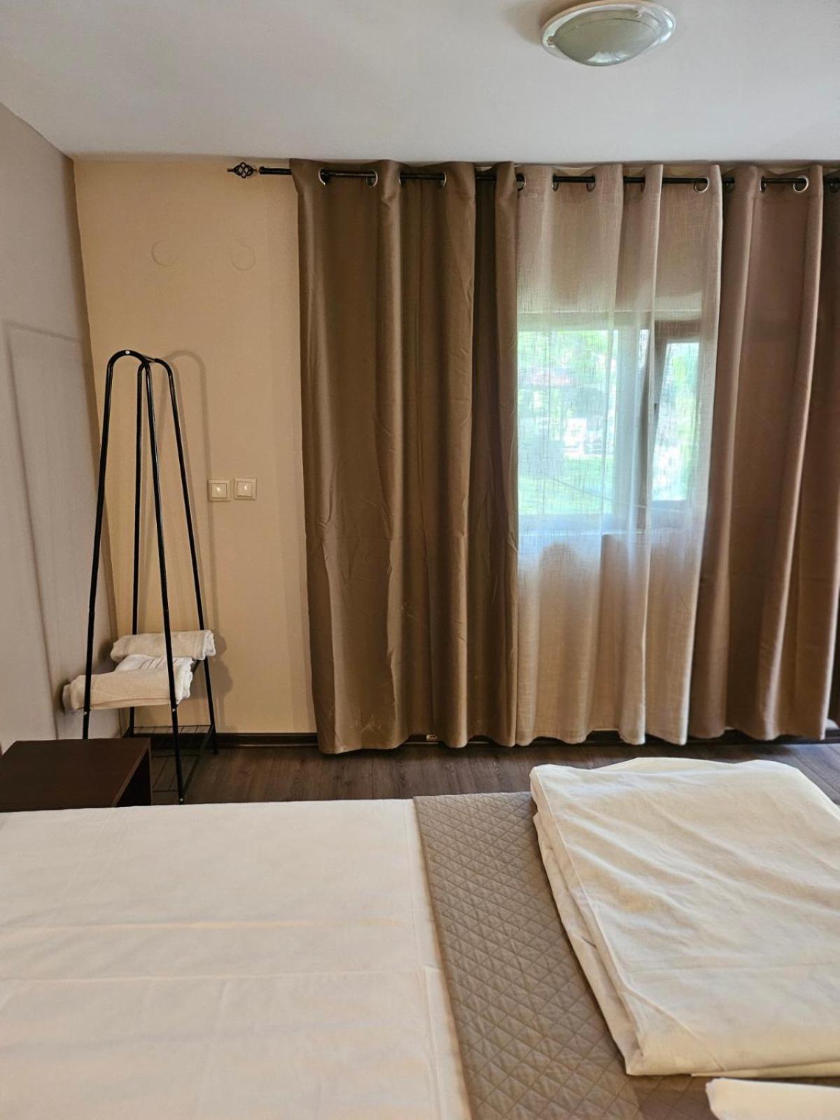 Orehite-Family Hotel ,Food & Pool Bozhichen 外观 照片