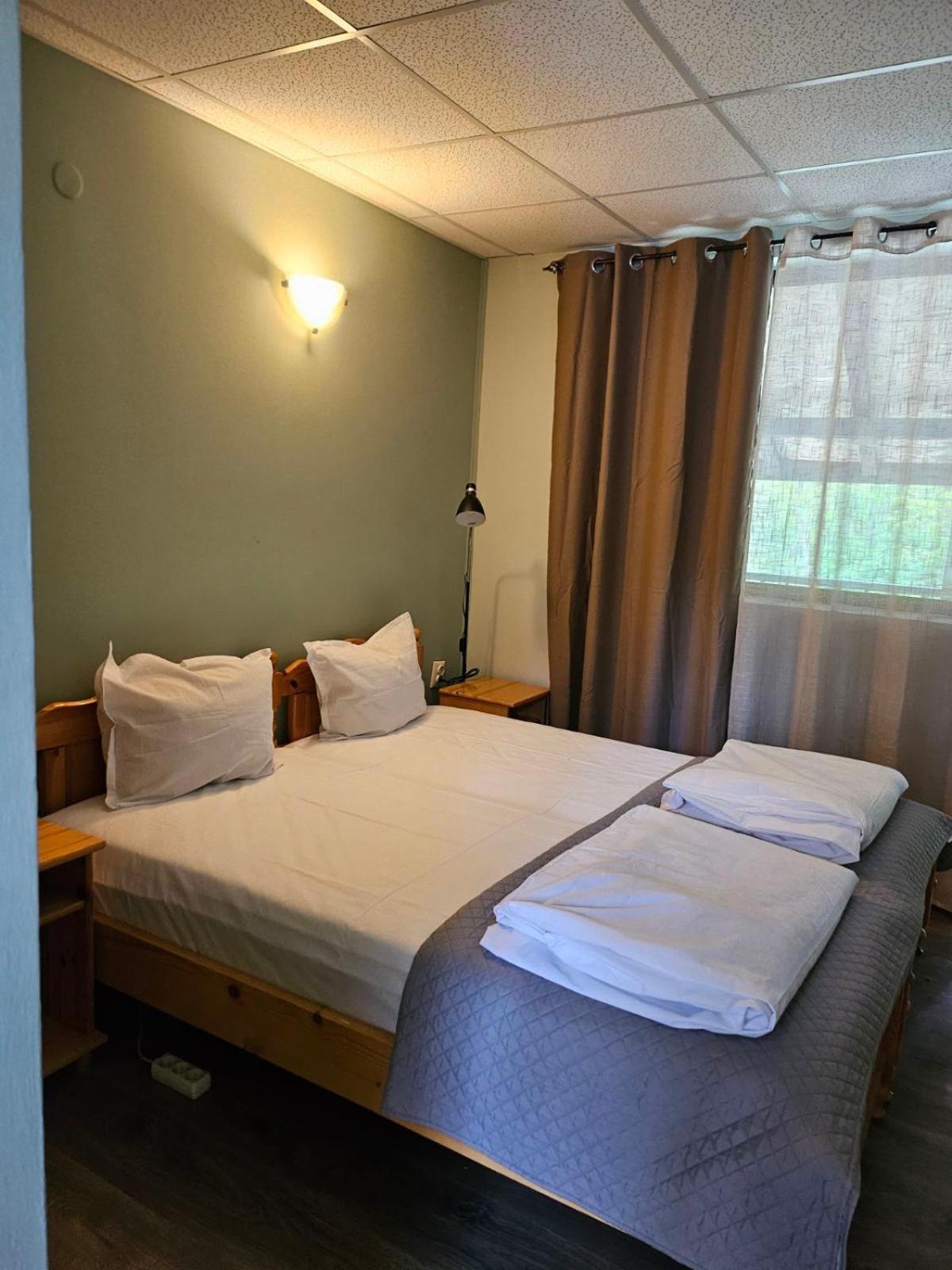 Orehite-Family Hotel ,Food & Pool Bozhichen 外观 照片