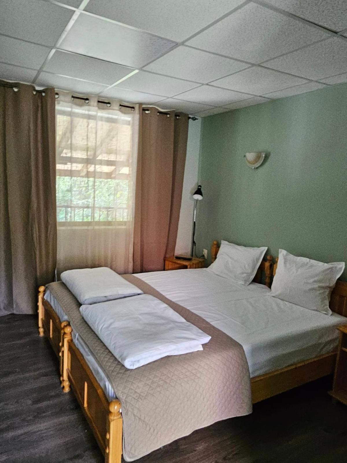 Orehite-Family Hotel ,Food & Pool Bozhichen 外观 照片