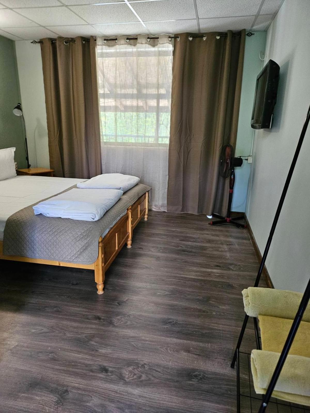 Orehite-Family Hotel ,Food & Pool Bozhichen 外观 照片