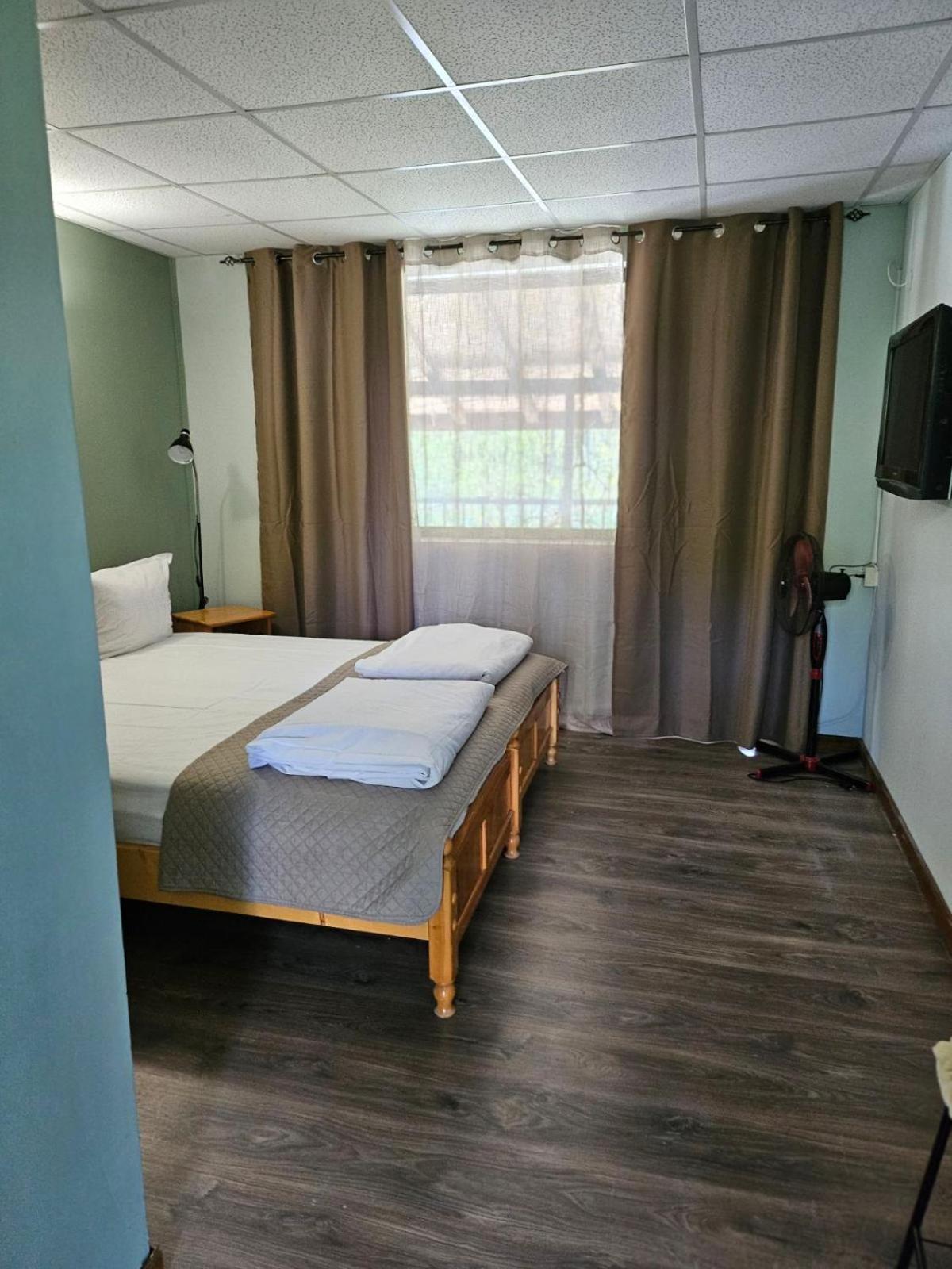 Orehite-Family Hotel ,Food & Pool Bozhichen 外观 照片
